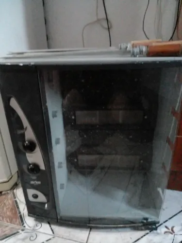 Churrasqueira rotativa a gás com 5 espetos Arker 