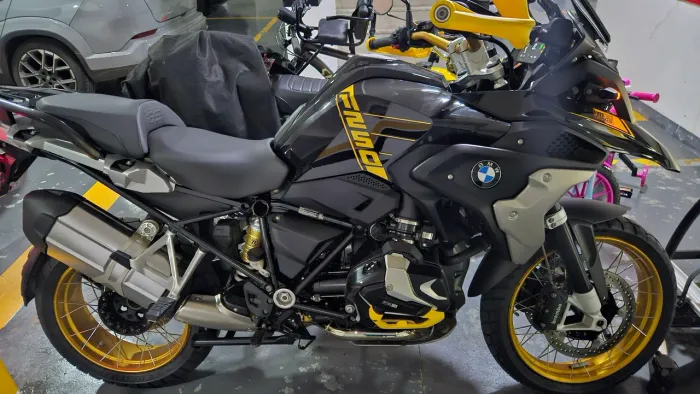 BMW 1250GS 40 years, baixa quilometragem, único dono!
