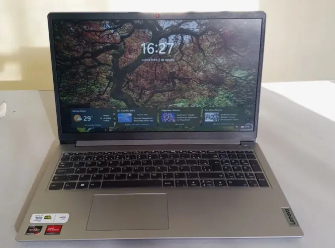 Notebook Lenovo ideapad 1 ótimas condições. Leia a descrição!