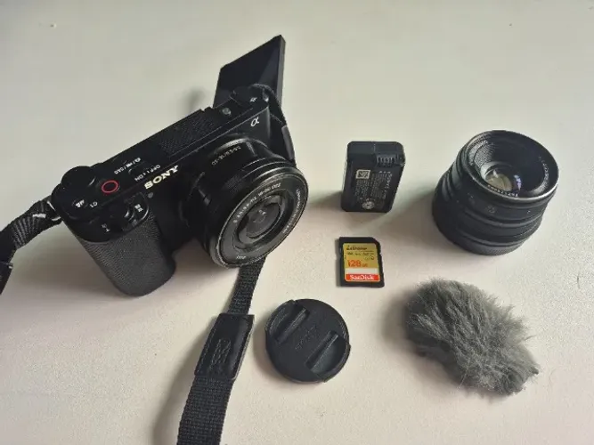 Sony ZVE-10 MK I + Lente do Kit