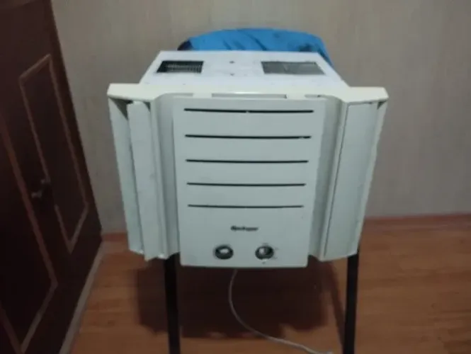 VENDO AR CONDICIONADO SPRINGER 10000 COM DEFEITO NO COMPRESSOR 