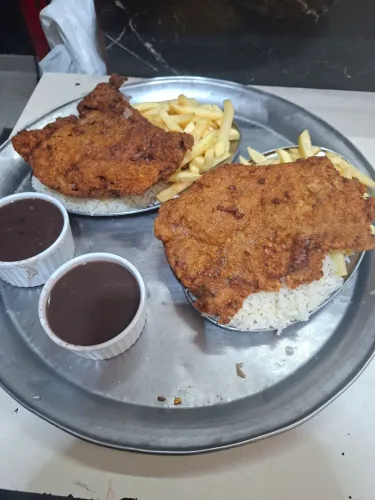 Vaga de Churrasqueiro na Penha