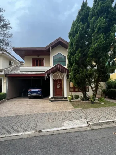 Sobrado à Venda em Condomínio Fechado - Condomínio Sunset Park - Estuda Permuta - São José