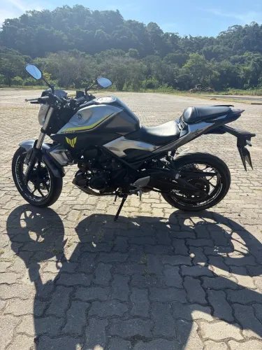 Yamaha Mt-03