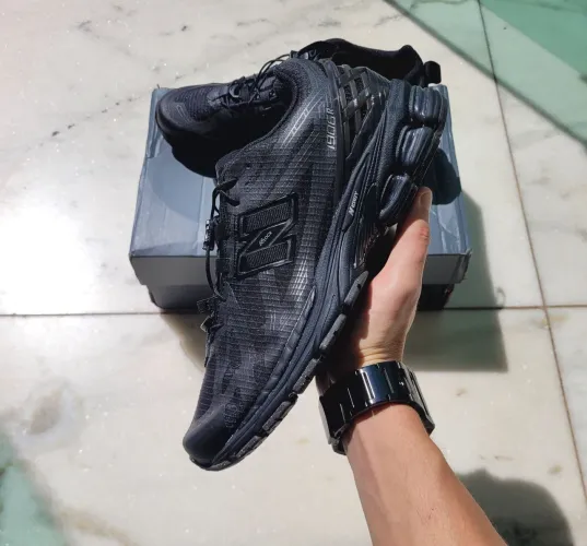 Tênis New Balance 1906