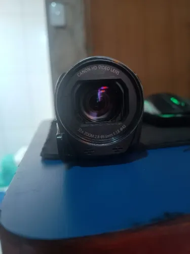 Filmadora Canon Vixia HF R800