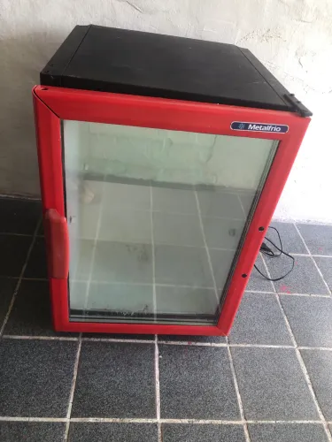 EXPOSITOR / FREEZER / GELADEIRA / REFRIGERADOR PEQUENO