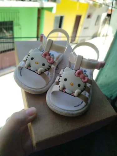 Mini melissa hello Kitty - número 19