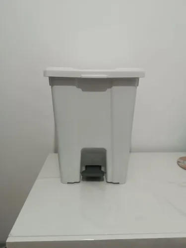 Lixeira Grande com Pedal - Super Resistente