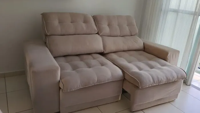Sofá Retrátil e Reclinável 2 Lugares em Veludo Bege