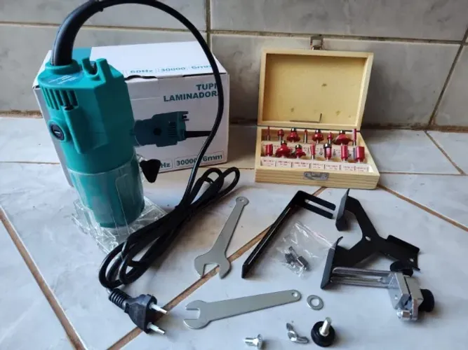 Kit Tupia Laminadora Manual + Jogo De Fresas Profissional Allmind Madeira 900W de potencia