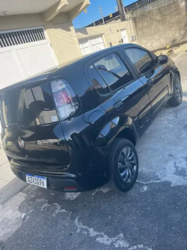 Fiat Uno Attractive 1.0 EVO Fire Flex 8V 5P 2015