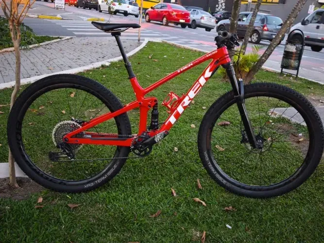Bicicleta Trek Top Fuel 9.8 Project One