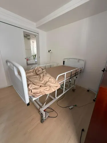 Cama hospitalar com colchão 08 posições 