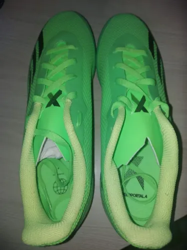Chuteira campo adidas X Portal. Verde Limão com travas. Tamanho 40
