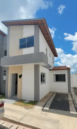 ALUGO CASA EM CONDOMÍNIO