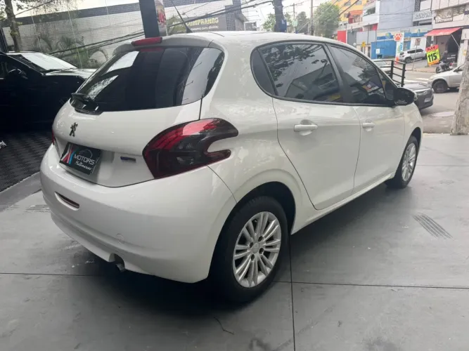 Peugeot 208 Active Pack 1.2 Flex 12V 5P Mec. 2017