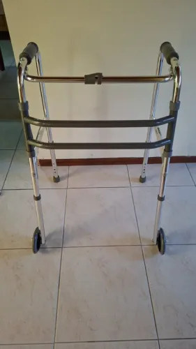 Andador Ortopédico Seminovo