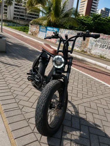 bike elétrica com 4 meses de uso 