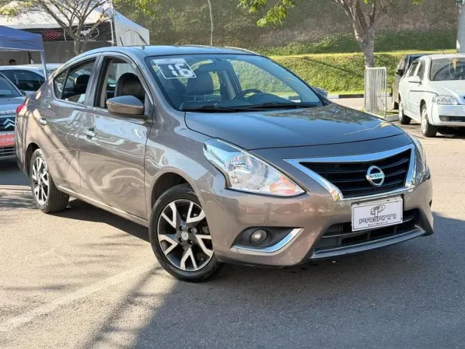Nissan Versa Unique 1.6 16V Flex 4P Mec. 2016