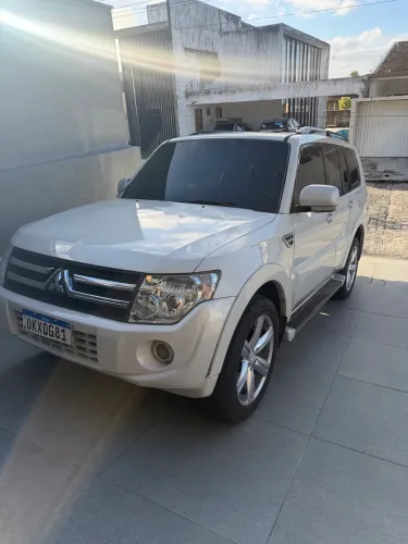 Mitsubishi Pajero HPE Full 3.2 4X4 T.i.dies. 5P AUT 2013