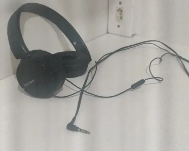 Headset Sony ZX319AP - Defeito no Plugue P2 (peças/reparo)