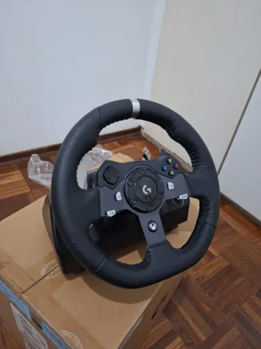 Volante Logitech G920 + Câmbio Driving Force Shifter