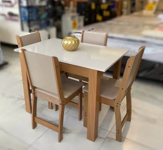 Conjunto de mesa com 4 cadeiras paga na entrega