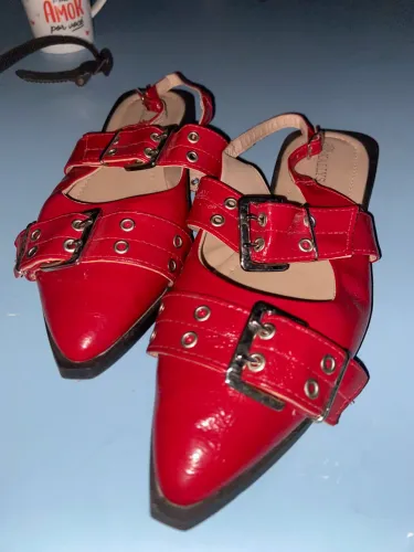 Sapato estilo mule com fecho atrás nova