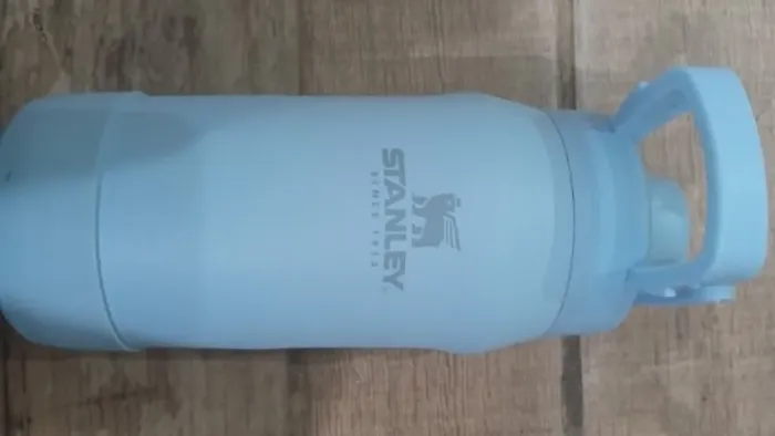 GARRAFA STANLEY NOVA AZUL CLARA