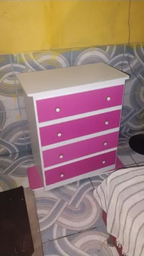 VENDE-SE CÔMODA ROSA
