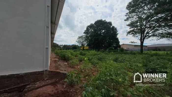 Barracão para Investimento, 4897 m² de Terrêno por R$ 3.000.000 - Nova Esperança/PR