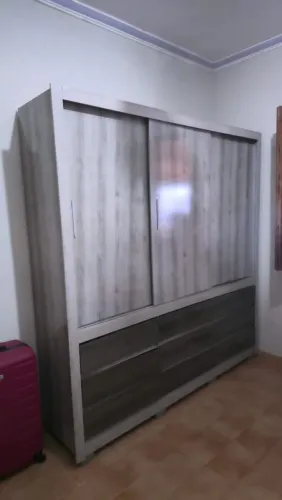 Guarda Roupas CASAL 3 portas, 9 gavetas.