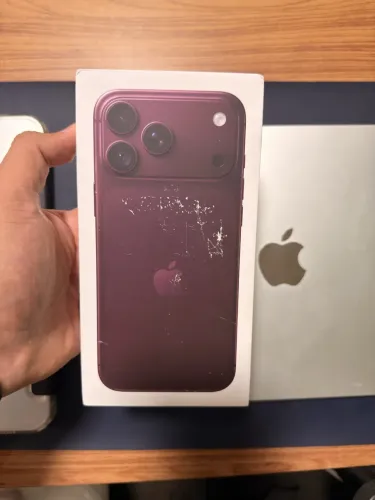 iPhone 18 pro Max Bordô