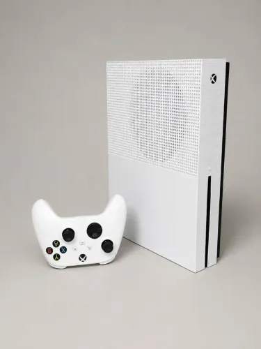 Xbox One S 1TB + Controle Xbox Series