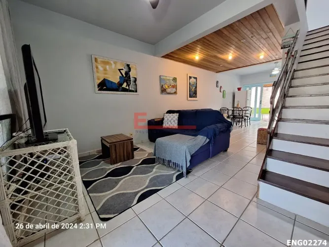 CASA A VENDA EM CONDOMÍNIO EM JUQUEHY