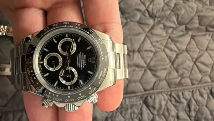 Rolex Cosmograph Daytona - mostrador preto, pulseira Oyster e bezel preto