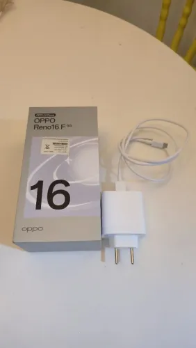 Oppo Reno 16F - Semi novo, apenas 10 dias de uso