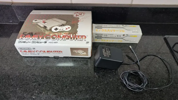 Nintendo NES Famicom AV nintendinho toploader