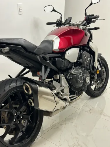 Honda cb1000r 2019
