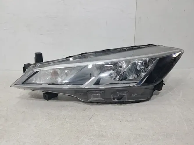 Farol Kicks 2023 2024 2025 Com Motor S/led Esquerdo 26456 Esquerdo/motorista