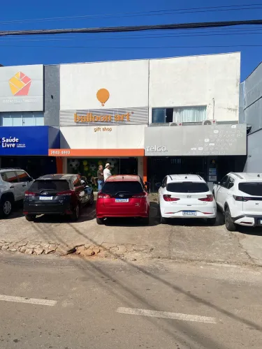 Aluga-se sala térreo no Jundiaí com estacionamento 