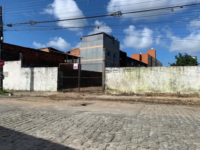Vendo terreno em Jaguaribe 1.500 metros