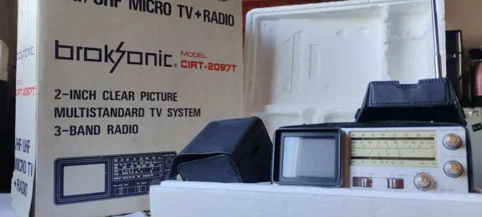 Vendo rádio tv broksonic anos oitenta