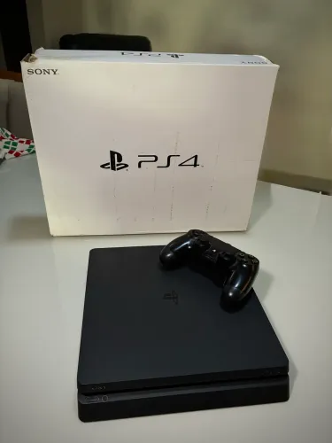 Ps4 Slim com caixa (raridade)