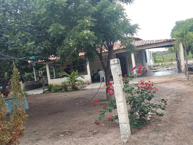 Vende-se esta chácara