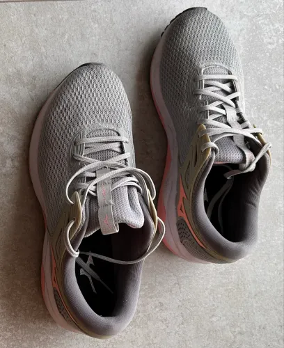 Tênis Mizuno Wave Titan 2