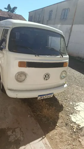 Volkswagen Kombi Furgão (álcool) 2001