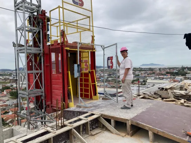 Elevador Cremalheira C3 1500kg 13 Paradas