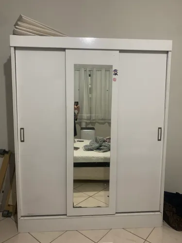 Guarda Roupa Porta de correr com espelho